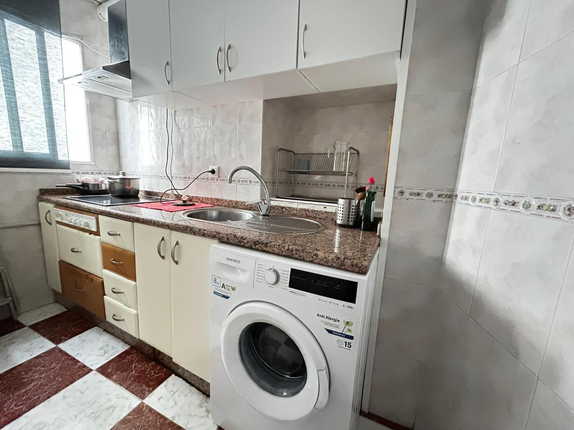 Santa Isabel Low Cost Rooms In Private House セビリア 部屋 写真